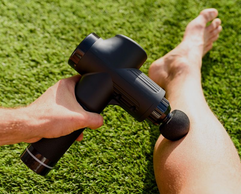 outdoor message therapy with massage gun